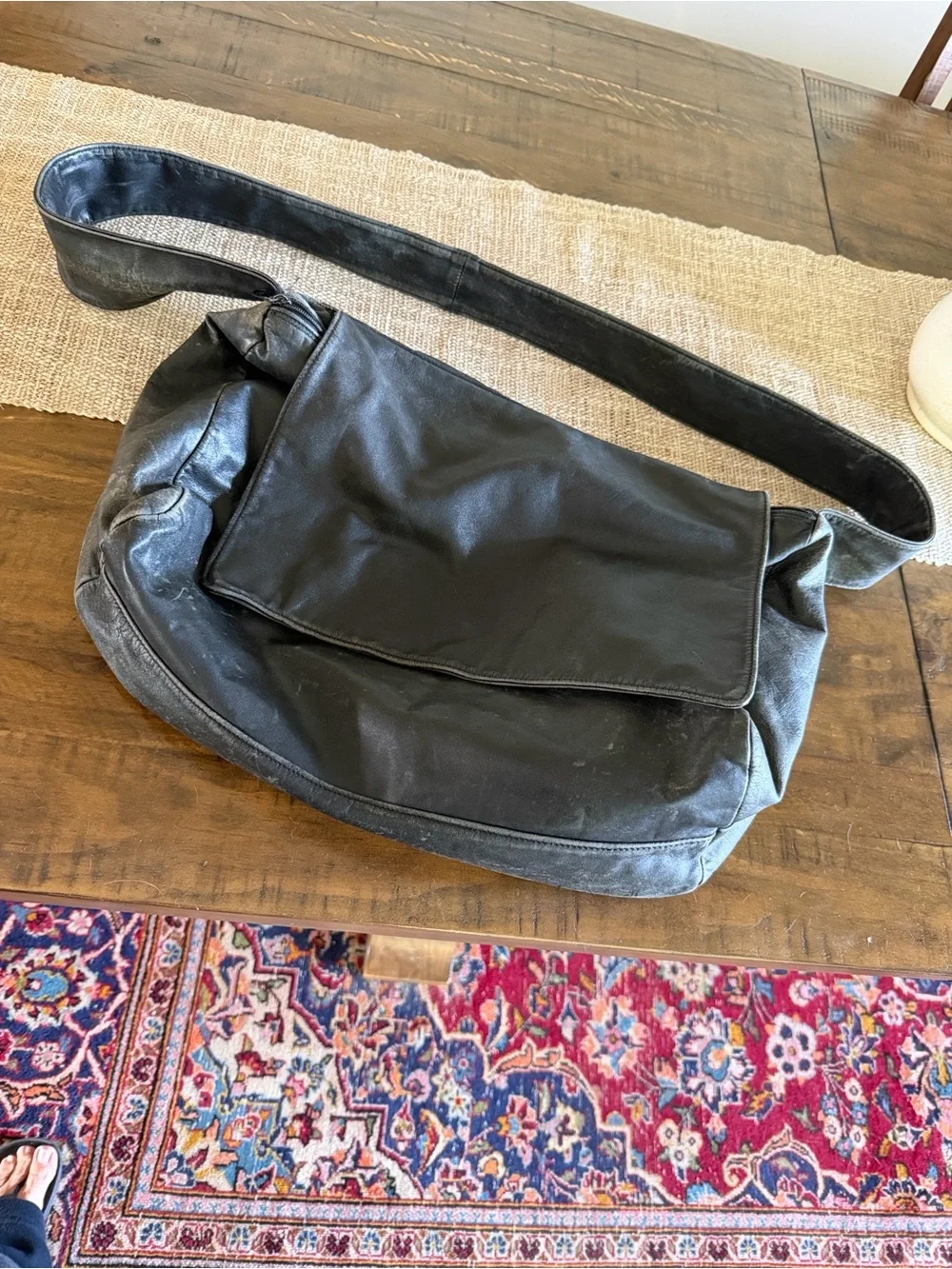 Laura soft black